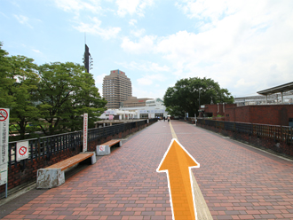 京王線・小田急線「多摩センター」駅からのルート5
